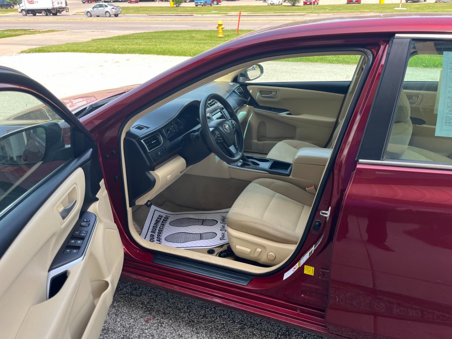 2015 Ruby Flare Pearl Toyota Camry LE (4T1BF1FKXFU) with an 2.5L L4 DOHC 16V engine, 6-Speed Automatic transmission, located at 1633 W Kimberly, Davenport, IA, 52806, (563) 323-5341, 41.559456, -90.598732 - Photo#7